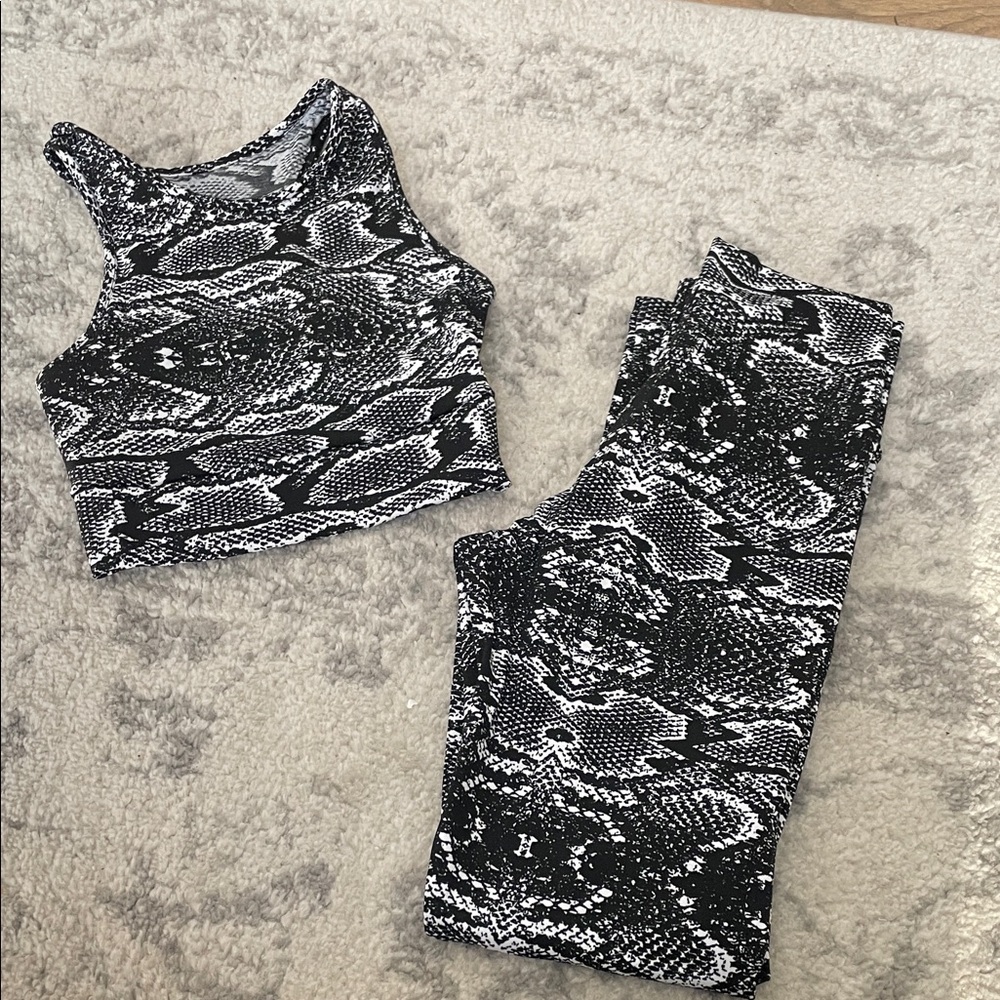 Booty by Brabants Monochrome Snake Print Set